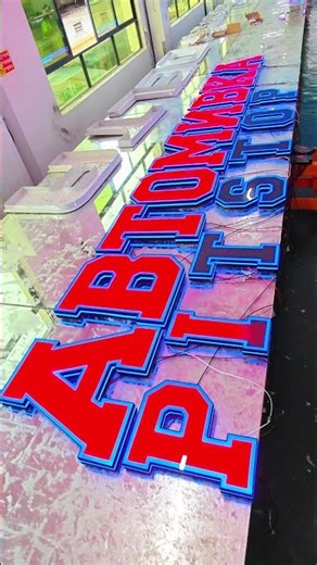 Lighting+design=infinite possibilities 🌟 Luminous sign bring brand stories to life