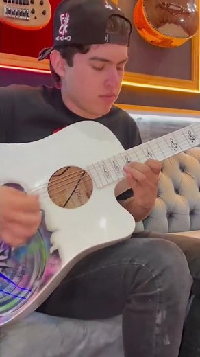 Botones azules🎶🎸👌🏻 Requinto 🔥