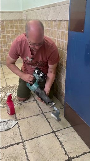 Save Your Arms! Clean Grout with a Reciprocating Saw 💪 - Spyder Repro Wire Brush Attachment
