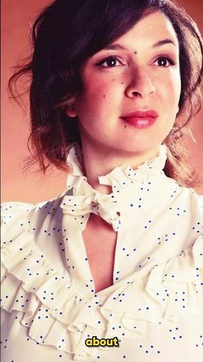 Maya Rudolph: The Comedy Queen of Hollywood | Full Biography & Career Journey