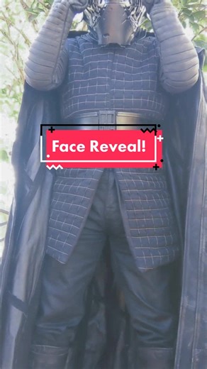 Kylo Ren Face Reveal - Star Wars Cosplay
