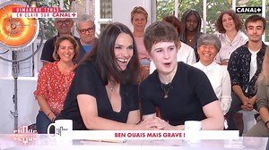 Clique Dimanche is the new Meetic : coup de foudre entre la Béa Bombe Béatrice Dalle et Christine and the Queens sur le plateau de #CliqueDimanche ! Le suite de cette histoire, c’est en clair sur CANAL , demain à 12h45... | Clique