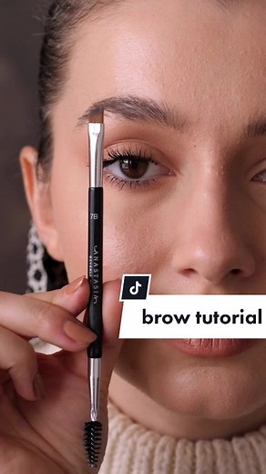 Makeup Tutorial: Applying Mascara for Perfect Lashes