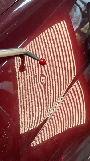 How I Fix Dents with a Line Board 🌟 Why Line Reflection? Line reflection isn’t just a technique; it’s an art form that allows for precision in paintless dent repair. It helps in visualizing the dent’s depth and contours, ensuring a flawless finish. 🔍 Who This Video Is For: Whether you’re a seasoned PDR professional looking to refine your skills or a beginner curious about the craft, this video offers valuable insights and techniques that will elevate your dent repair game. 📌 Stay Connected: D