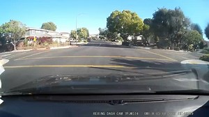 Newly released dash cam footage captured a home invasion burglary taking place in San Jose. MORE: https://bit.ly/3xgcpFB (Video: SJPD) | FOX26