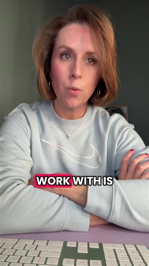 I make divorce easier for smart women and then I help them build their dream live. No matter what their exes are doing. Free training linked in my bio. ❤️‍🔥🐦‍🔥⚡️