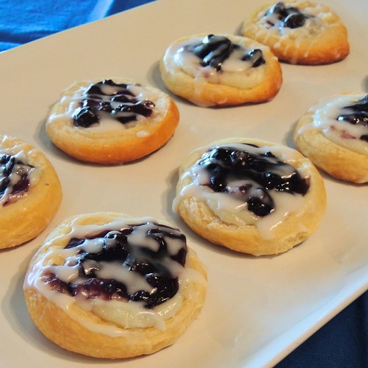 Blueberry Cream Cheese Danish | Walking on Sunshine Recipes