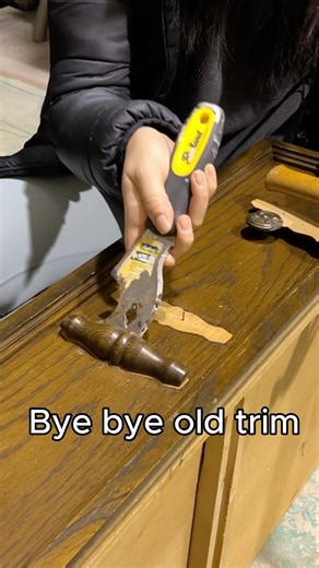 Charlie • furniture upcycling & diy on Instagram: "I transformed this old dresser and here’s how I did it 👇 Comment “LIST” for the supplies I used sent to your DMs!Make sure to be FOLLOWING to receive it 😊 1. Knocked off outdated trim pieces 2. Stripped top and bottom 3 drawers 3. Sanded to bare wood 4. Cut off chunky base 5. Scuff sanded, filled, primed, painted, and sealed the rest of the body 6. Filled in old hardware holes with dowels 7. Applied a light paint wash to the exposed wood to co