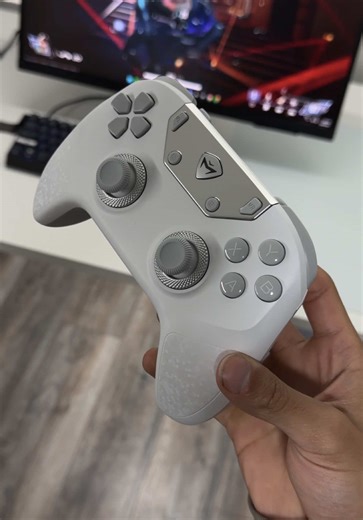 The Machenike F1 controller is here, and it looks insane. @THUNDEROBOT #MACHENIKE #Controller #F1 #Xbox #Playstation