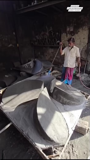 6.2K views · 64 reactions | Massive propellers, meet the makers! ‍♂️⚓️ Crafting the power behind big ships #worldcountrysidelifevlog #Shipbuilding #PropellerTech #MaritimeIndustry DISCLAIMER NO COPYRIGHT INFRINGEMENT INTENDED | World Countryside Life Vlog | Facebook