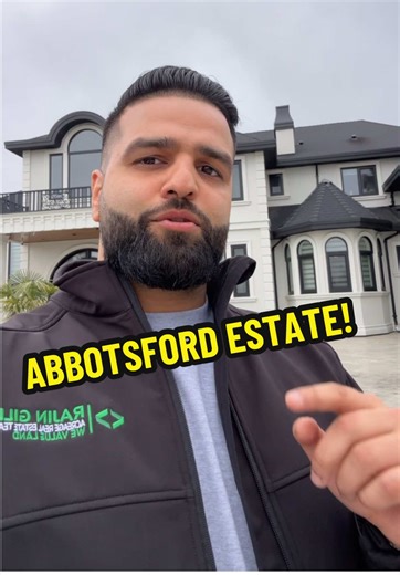 ✨ An Exceptional Abbotsford Estate ✨ Offered at $4,888,888 📍 171 Defehr Road, Abbotsford 🌅 5 acres of private, picturesque land 🏡 Approx. 8,657 sq.ft. custom-built grand estate (2021) 🛏️ 3-bedroom coach house — ideal for guests or extended family 🫐 Duke variety blueberry operation with income potential A WORLD-CLASS ESTATE ON 5 ACRES Presenting an exceptional 8,657 sq.ft. custom-built estate residence, crafted in 2021 with uncompromising quality and timeless elegance. Set on a quiet no-thru