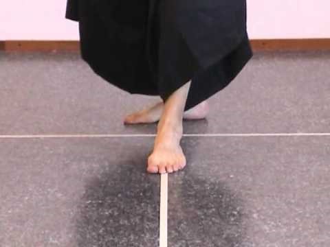 aikido instruction; buki waza, ken: zengo giri, shiho giri and happo giri