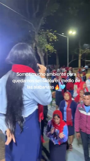 Alabanzas a Dios: Luz del Mundo y Su Poder