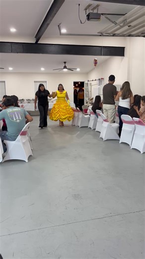 Baile sorpresa en unos 50 años #paratiiiiiiiiiiiiiiiiiiiiiiiiiiiiiii #fiesta #🥰🥰🥰 #enamorados #labelllaylabestia