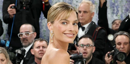 Margot Robbie’s gold Met Gala gown is even more breathtaking from the back