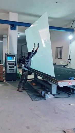 Industrial Cutting Machine Operation Insights