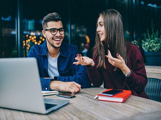 ネイティブが頻繁に使う「You know what」って？意味と使い方を解説