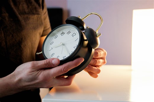 Daylight saving time 2025: Why Europe and US change clocks on different dates