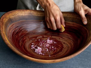 How to Build the Perfect Green Salad