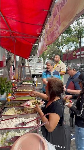 "The BIGGEST tortilla in Mexico City for 30 pesos? 😱🌮 With unlimited EVERYTHING at Taquería Miran...