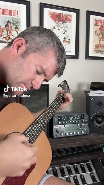 👉🏻 Here’s how to play Oasis “Champagne Supernova” in Guitar Lesson form. I hope you dig this one! What do you want to see a guitar lesson for? 🤔 #guitar #guitartok #acoustic #guitarlesson #guitarcover