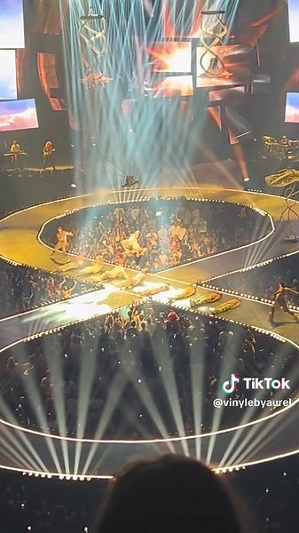 Katy Perry Lifetimes Tour: A Magical Experience