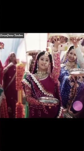 Dancing moments of Naira Goenka 💚 Short Vm 💞 By VivianDsena-Fandom