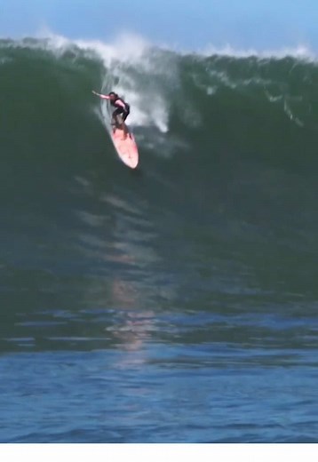 Experience the Magic of Waimea Bay Surfing