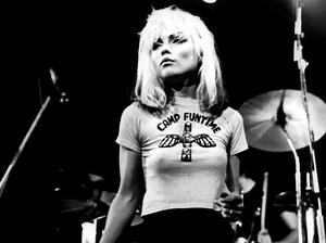 Listen to Debbie Harry’s incredible isolated vocal track on Blondie’s hit ‘Call Me’