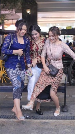 Shadow rope prank to three beautiful java girl