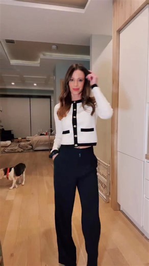 Arctic air & ❄️Incoming… weekend weather wardrobe: #sweaterweather (For those asking about top, link in stories) | Cheryl Scott ABC7