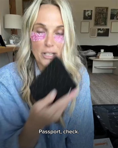 2.4K views | Molly's fave summer accessories: a makeup bag actually big enough for the essentials plus a 12-pack of our best-selling eye masks—each in a YSE Beauty bandana print hand-picked by Molly. Enjoy 6 sets of cooling eye masks in pale peach and 6 in warm berry. | Molly Sims | Facebook