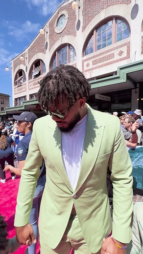 78K views · 864 reactions | OOTD: All-Star red carpet edition.  #AllStarGame | MLB | Facebook