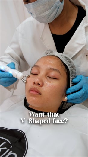 Want that V-shaped face? 👀✨ Meet Combo B—Kskin’s go-to facial for a cleaner, more contoured look. Designed to decongest pores while delivering visible lift, this treatment helps refine facial lines and lock in hydration for skin that looks smooth, firm, and refreshed. Perfect for days when your skin needs a sculpted glow—fast. Get snatched today. Try Combo B at Kskin! #KskinPhilippines #ComboBFacial #VShapeFace #KoreanExpressFacial #SkincarePH | Kskin Facial Philippines