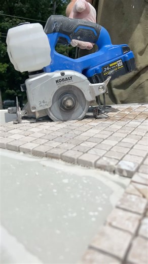 Satisfying Mosaic Tile Cuts #diy #shower #tilework