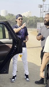 Hrithik Roshan & Pashmina Roshan today at Mahalaxmi Racecourse 😍💕📸 #HrithikRoshan #PashminaRoshan #Bollywood | Hrithik Roshan Planet