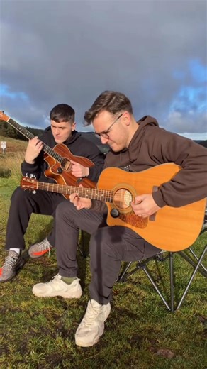 This is Caledonia 🏴󠁧󠁢󠁳󠁣󠁴󠁿🧃 | Guitar on the Couch