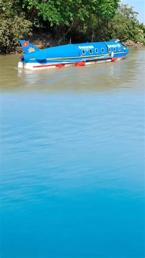 Seaplane invented by farmers