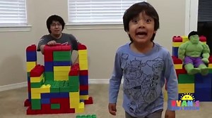 GIANT LEGO BUILDING CHALLENGE FOR KIDS! Lego Batman Superhero IRL ! Family Fun Playtime with toys!