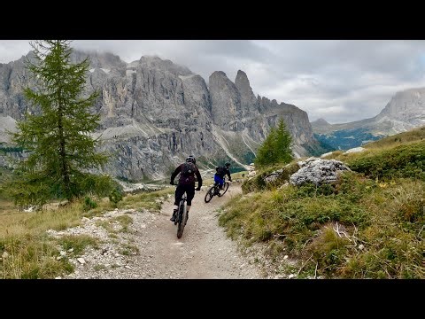 DOLOMITES SELLARONDA 60KM E-BIKE LOOP, Stunning scenery & superb mix of trails. 4K