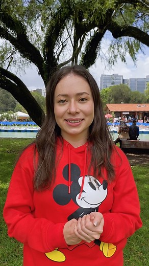 Ella es Michelle Sangoluisa, alumna del English Teaching Program (ETP) en el nivel uno, el programa le ha permitido mejorar sus habilidades de escritura y speaking 📝💪 ✅ Gracias al ETP, ha mejorado su nivel de inglés y ahora puede comunicarse mejor con sus clientes y proveedores internacionales. ¡Únete a la comunidad ETP y transforma tu futuro! 🙌🏼 Para más información, escríbenos a info@fulbrightetp.org | Comisión Fulbright del Ecuador