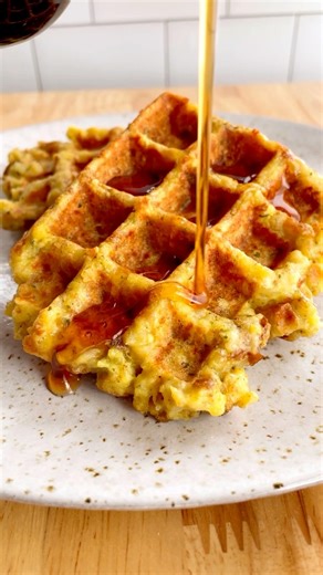 Easy Stuffing Waffles. Recipe here ➡️ https://cookfasteatwell.com/stuffing-waffles-stuffles/ #easyrecipe #Thanksgiving #leftovers | Cook Fast, Eat Well
