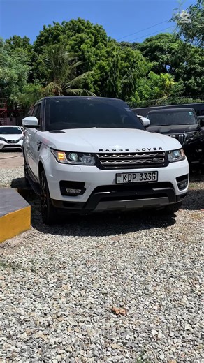 Explore the 2017 Range Rover Sport SE Features