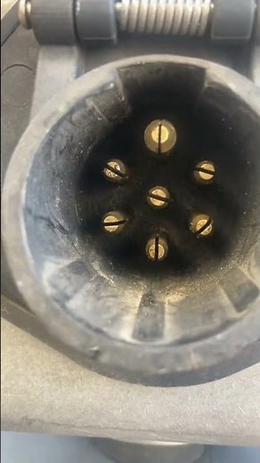 How to fix ABS light on tracter-trailer