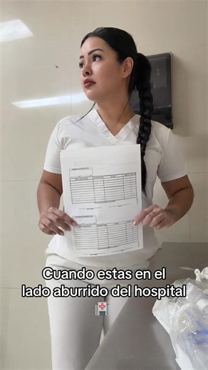 Yo aquí en el lado aburrido del hospital 😂🏥 ¿Ustedes están en el lado feliz o en el que no te deja ni sentarte? #personaldesalud #enfermeria💉💊 #enfermerastiktok #enfermeras