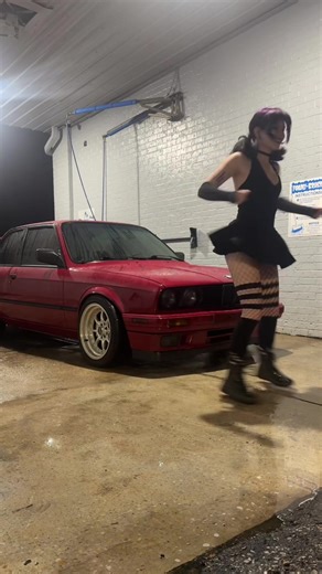 Learn the Dance to BMW E30 Theme
