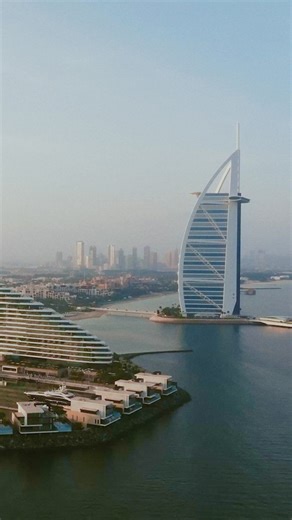 From beautiful landmarks to incredible culture and geography... Dubai has it all. | Visit Dubai