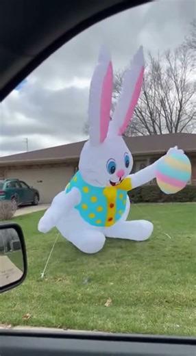 Hilarious Inflatable Easter Bunny Does Perfect Burpees in the Wind