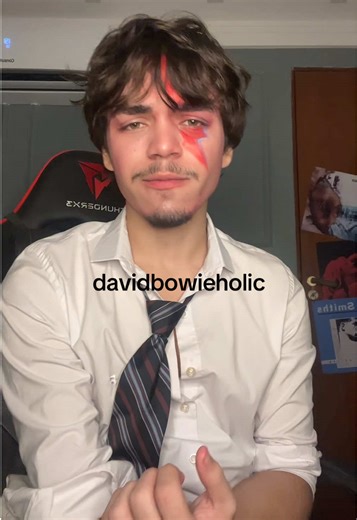 Vídeo de Augusto César (@gutocesarmendes) relacionado a david bowie