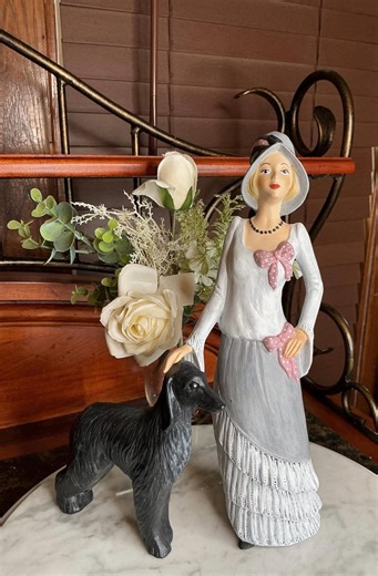 Hand‑painted 1920s Flapper Woman & Dog Ceramic Figurine – Vintage‑style Home Decor - Etsy